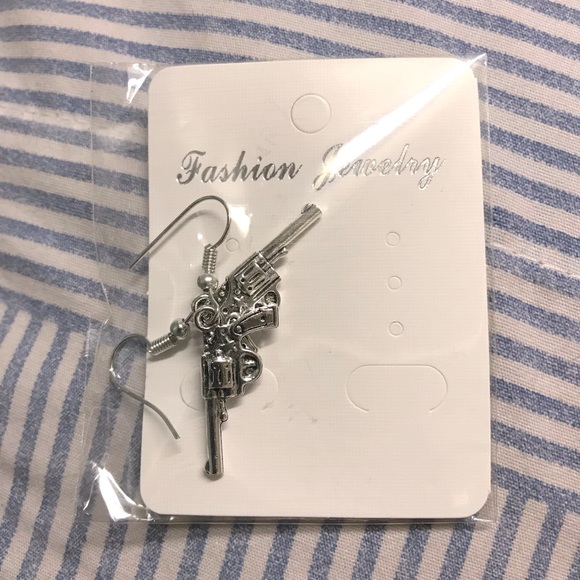 GUN EARRINGS - Picture 3 of 3